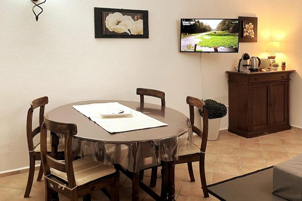 Looney Tunes Home Olbia Exterior foto