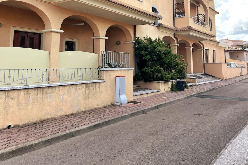 Looney Tunes Home Olbia Exterior foto